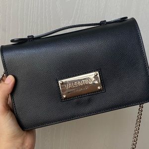 Valentino Crossbody 🖤 ‼️Final Price‼️